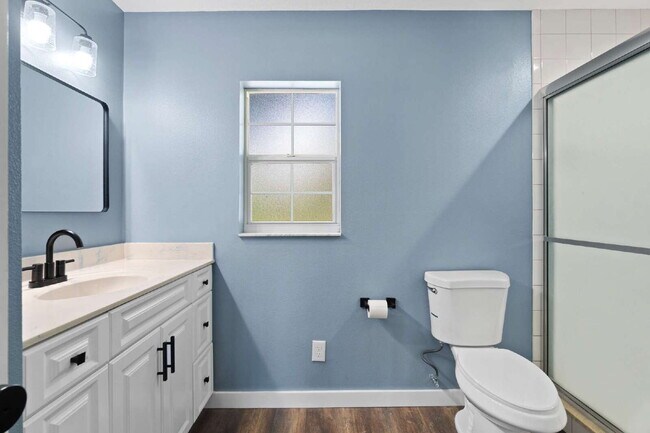Building Photo - Gardener's Paradise! 3BR Home on Oversized Lot with Shed & Greenhouse