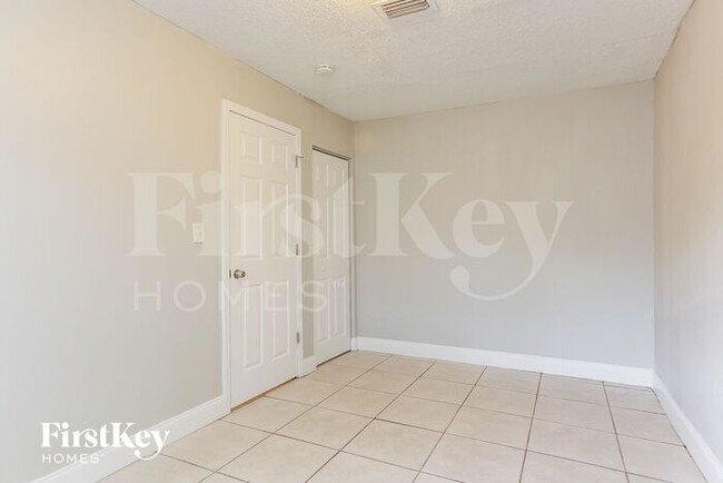 Building Photo - 8170 SW 6th Ct