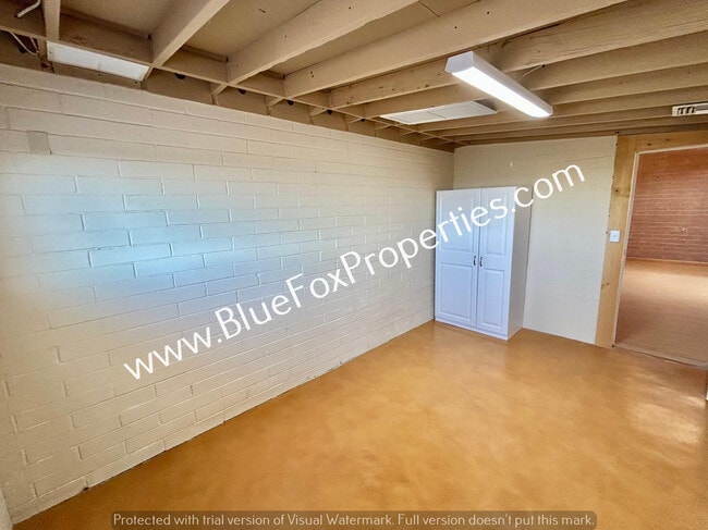 Building Photo - 6140 N Van Ark Rd