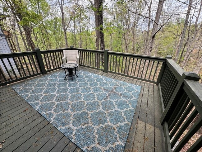 Building Photo - 2110 Six Branches Dr