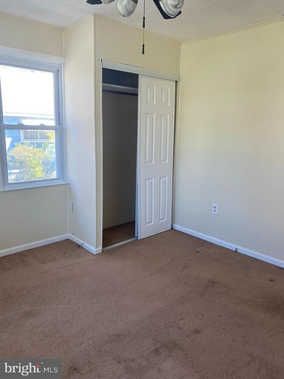 Building Photo - 209 Walnut St