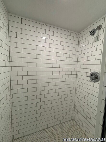 Building Photo - 51 Hill Rd