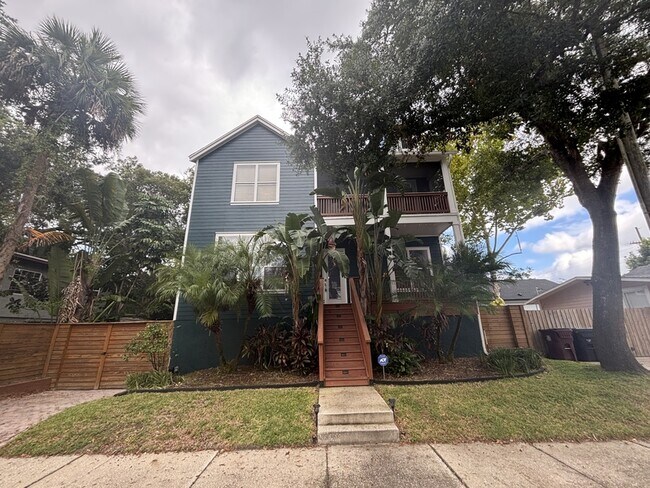 Primary Photo - 827 Meridale Ave