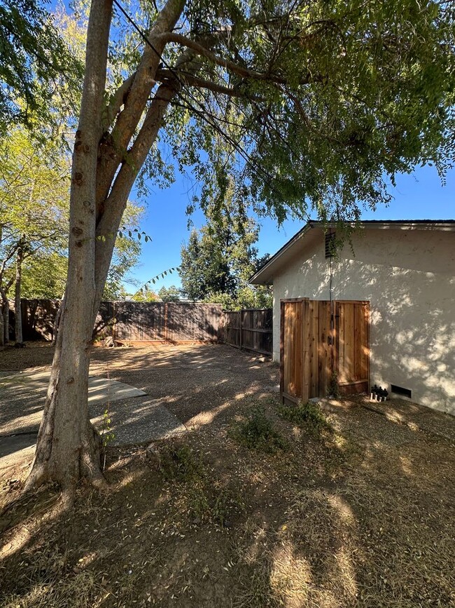 Building Photo - Beautiful home near the Almaden Country Club!