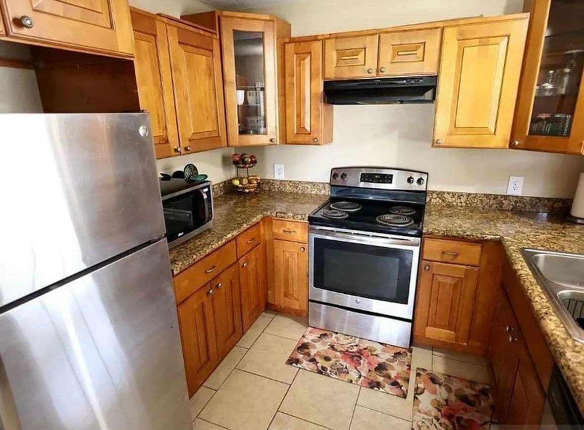 Building Photo - 355 L Kirth Dr