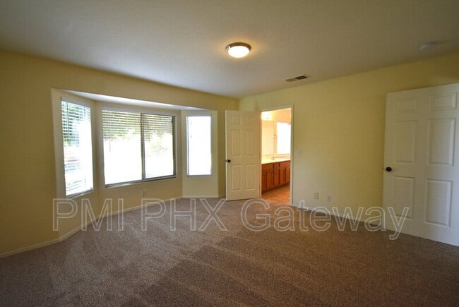 Building Photo - 2895 E Toledo Ct