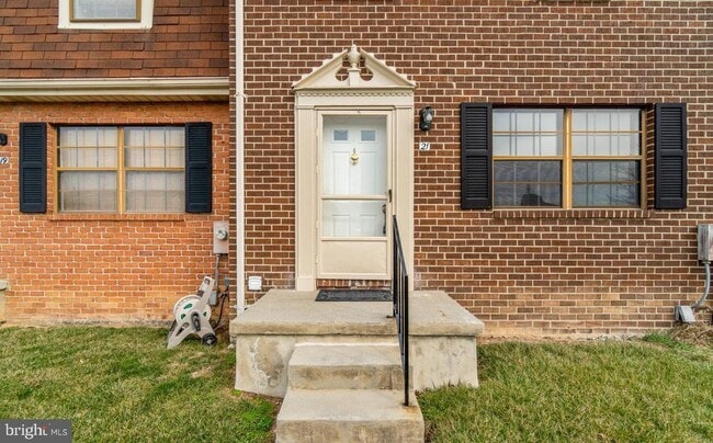 Building Photo - 21 Holland Hill Ct