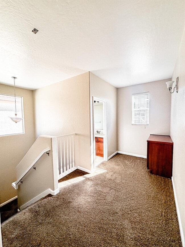 Building Photo - 5537 N Gates Ave