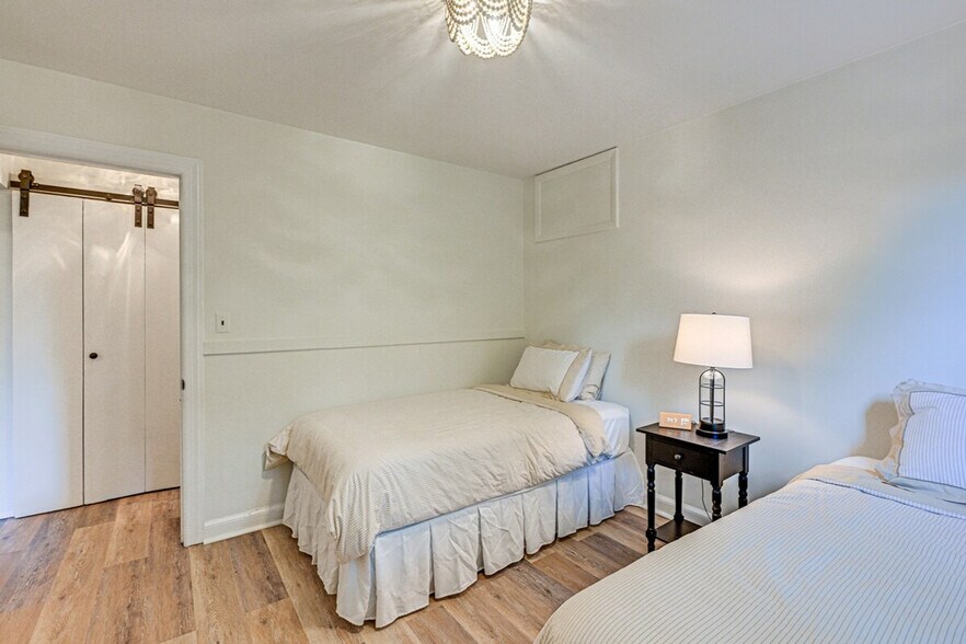 Building Photo - 518 Cortlandt Ave