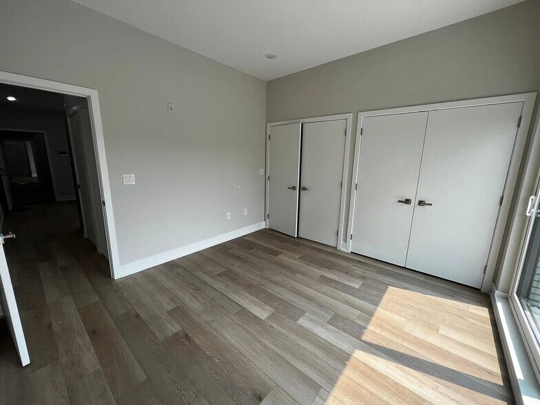 Building Photo - 719 N 35th St