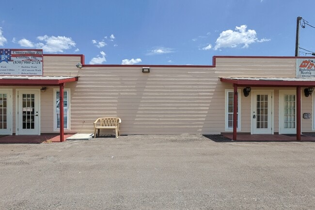 Building Photo - 23063 Texas 46STE 1