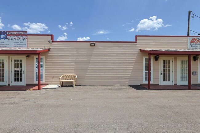 Building Photo - 23063 Texas 46STE 2-3