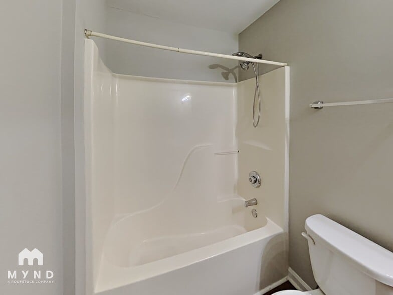 Building Photo - 545 Newell St NW