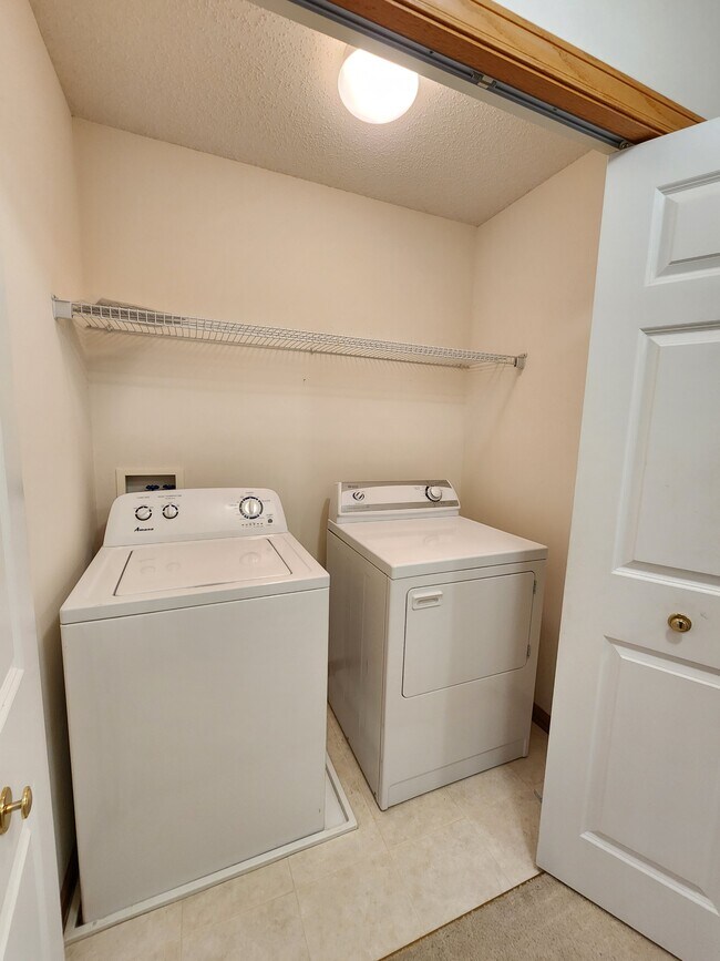 Building Photo - 13667 Couchtown Ave