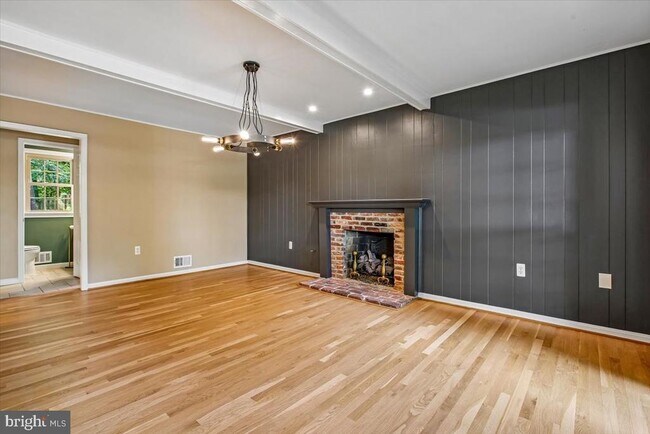 Building Photo - 1710 Chesterford Way