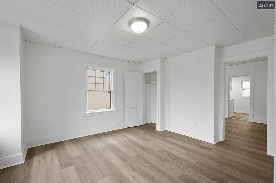 Building Photo - 500 Fordham Ave