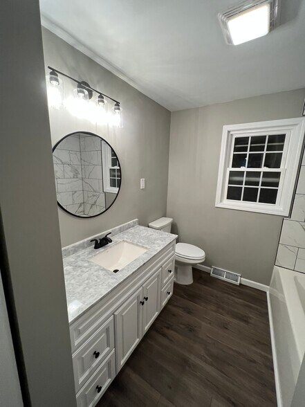 Hall bath - 100 Sunset Dr