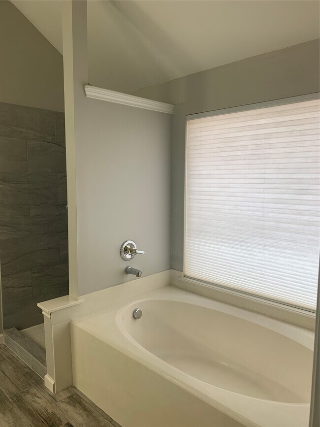 Building Photo - 18418 Sailfish Cove Dr