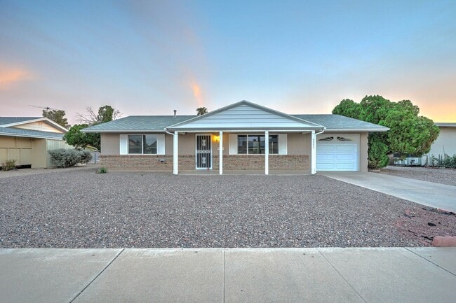 Building Photo - 9951 W Clair Dr