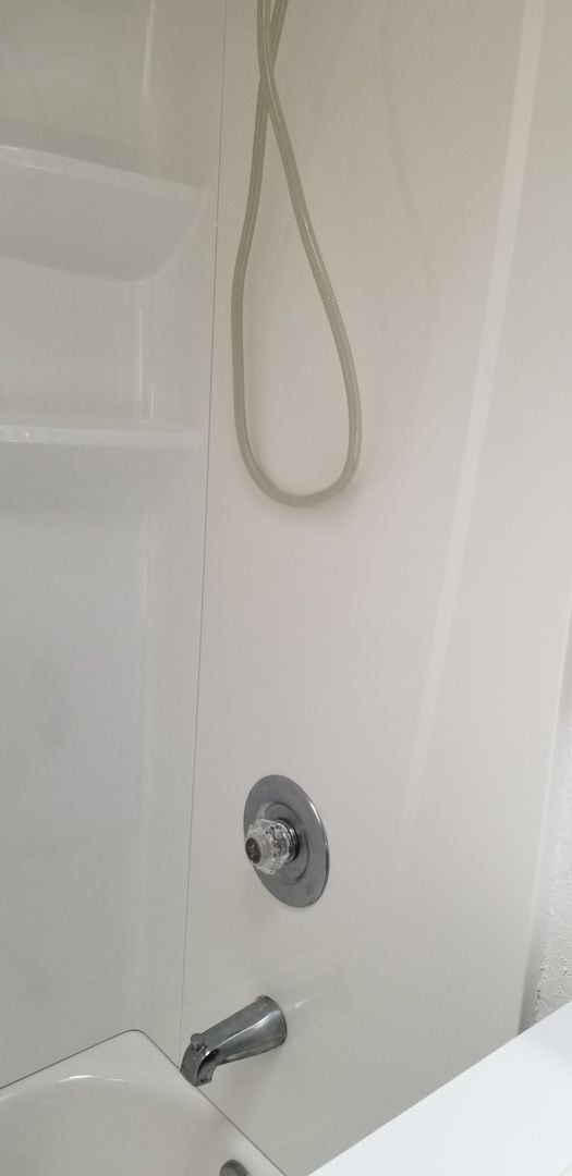 Building Photo - Nice 2 bedroom, 1 bath with yard.