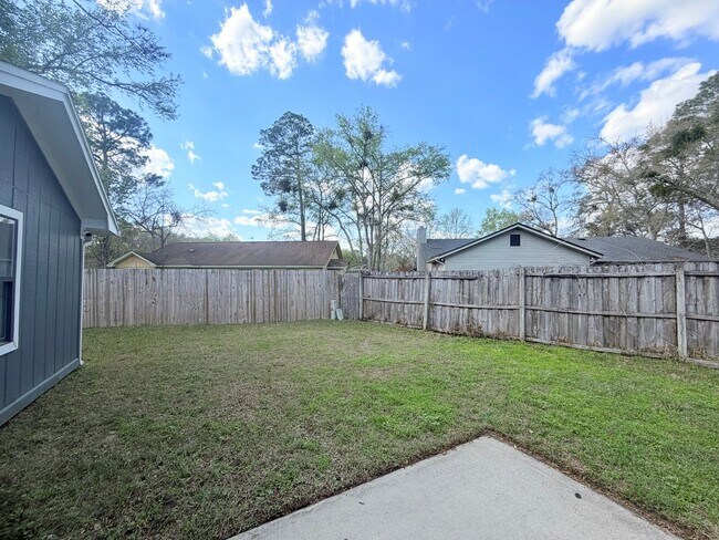 Building Photo - Fenced in 4 Bed 2 Bath in Mariners Landing