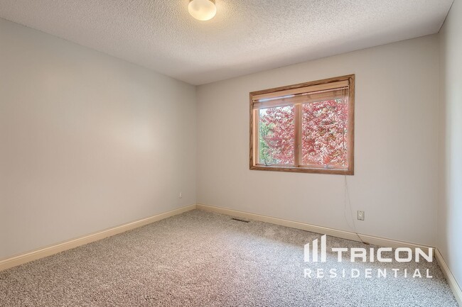 Building Photo - 13419 Marigold St NW