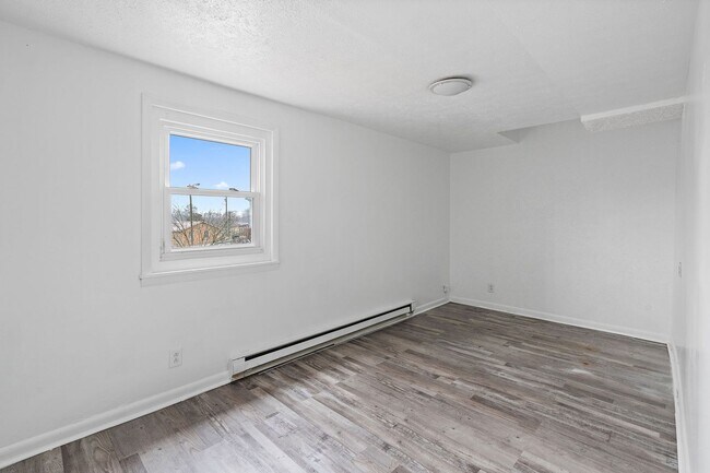 Building Photo - 4068 Boyd Dr