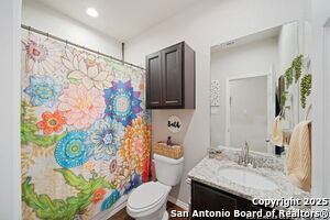 Building Photo - 1100-1102 Stanley Wy