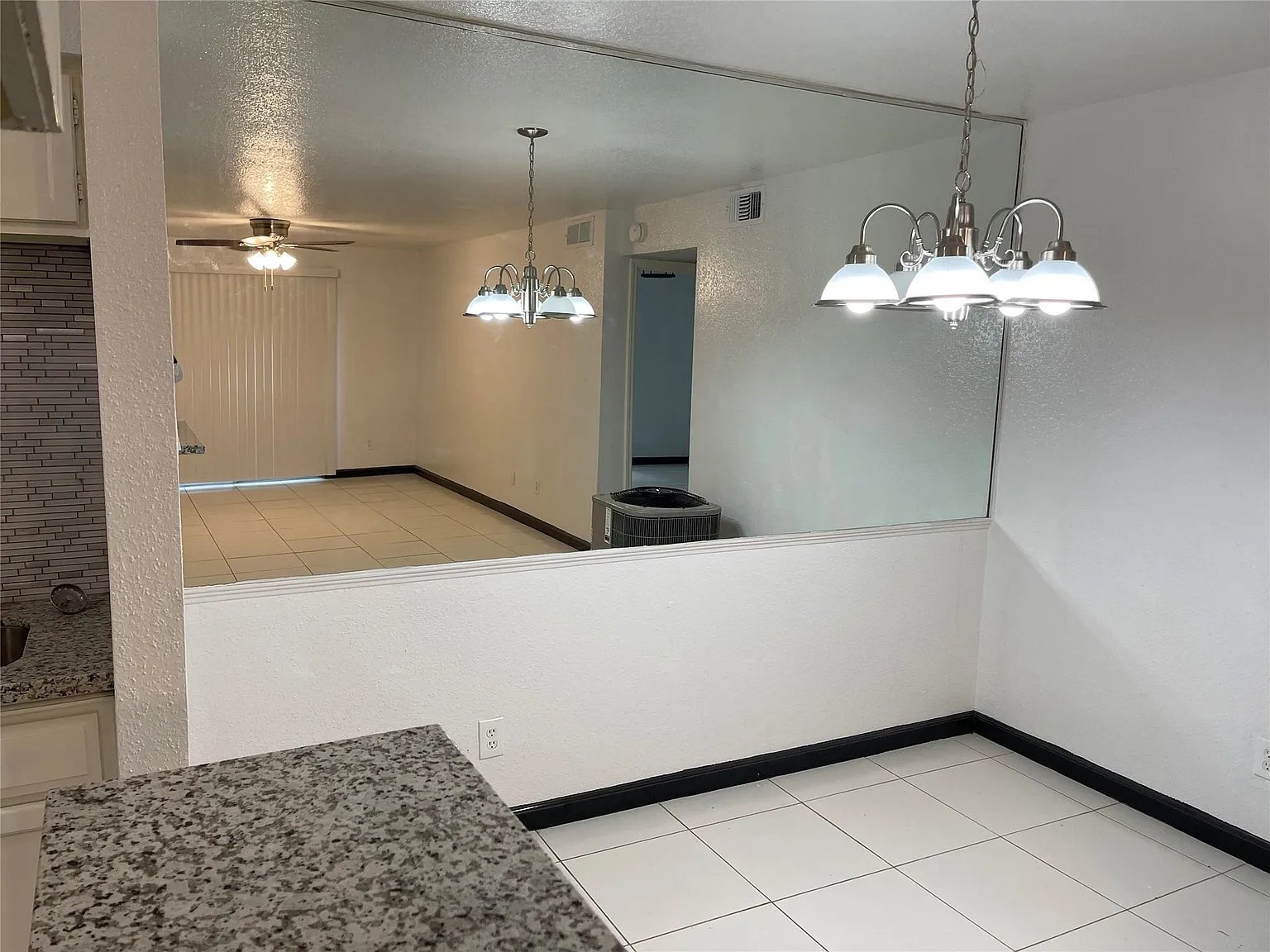 Building Photo - 9700 Leawood Blvd