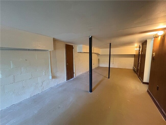 Building Photo - 1391 Enota Ave NE