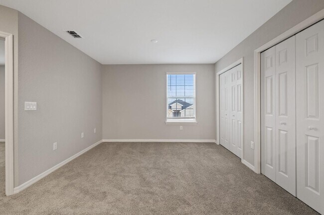 Building Photo - Newer Construction! 4 Beds/2.5 Baths!