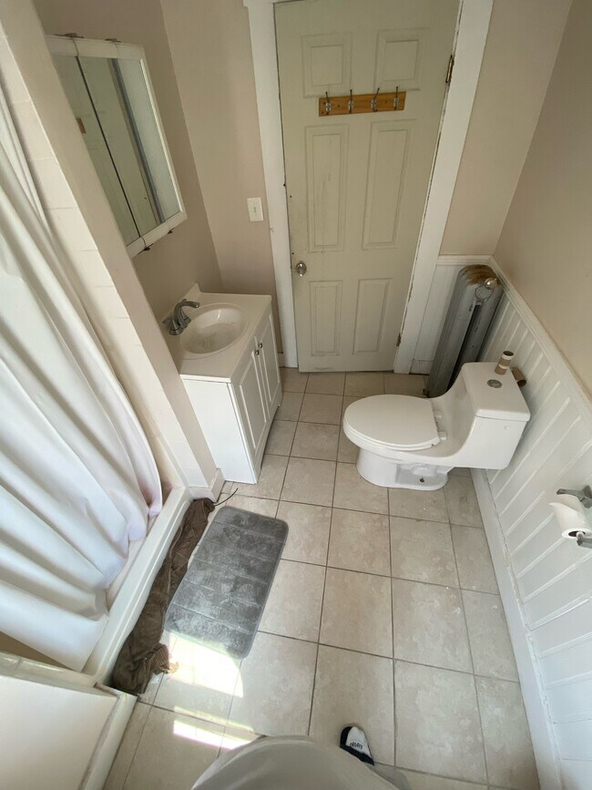 Building Photo - 109 Chestnut St