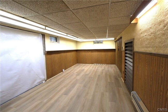 Building Photo - 24 Forest Rd