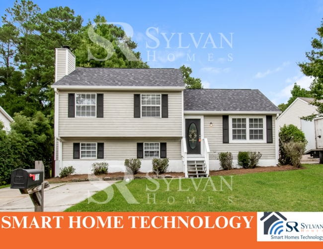 Building Photo - Your dream home awaits