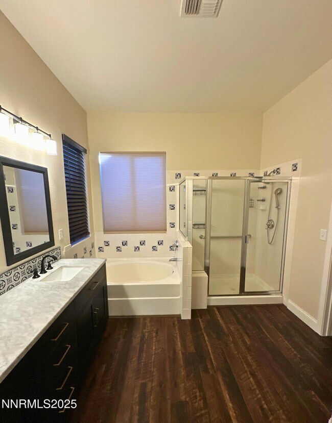 Building Photo - 1390 S Fox Glen Ct