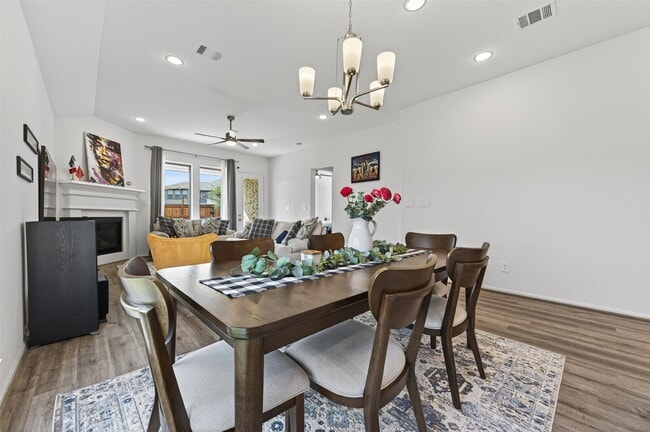 Building Photo - 2703 Tanager Trace