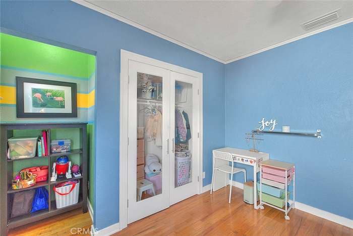 Building Photo - 1114 S Birch St