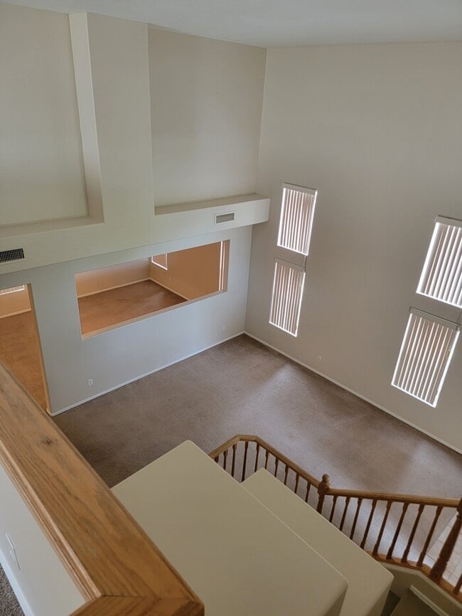 Building Photo - Spectacular 3-bedroom, 2.5 bathroom home For Rent in Tolleson!!