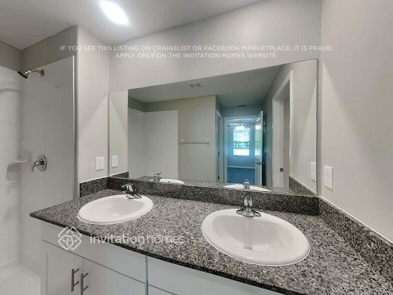 Building Photo - 2250 Jungle Dr