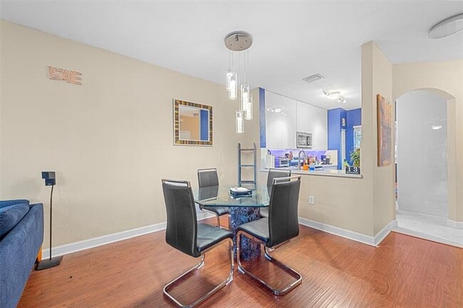 Building Photo - 5921 Riverside Ave