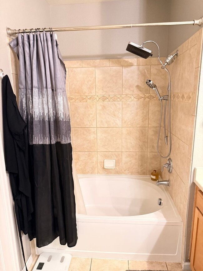 Building Photo - Beautifully Maintained 2BR Townhome in Prime Broomfield Location