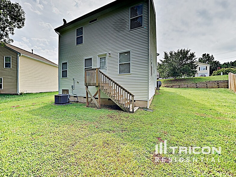 Building Photo - 1782 Red Bird Cir SE