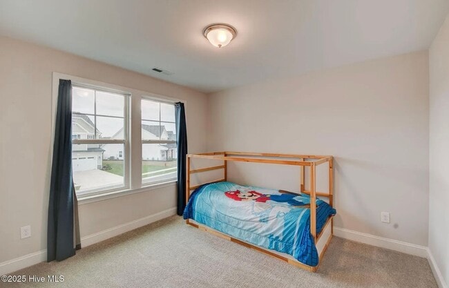 Building Photo - ***Special Offer*** Single Family Home in Desirable Neighborhood