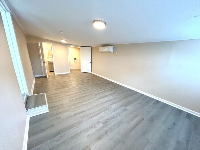 Building Photo - *COMING SOON* Corner Lot 3 Bedroom / 1.5 Bath Home In Pleasanton TX.