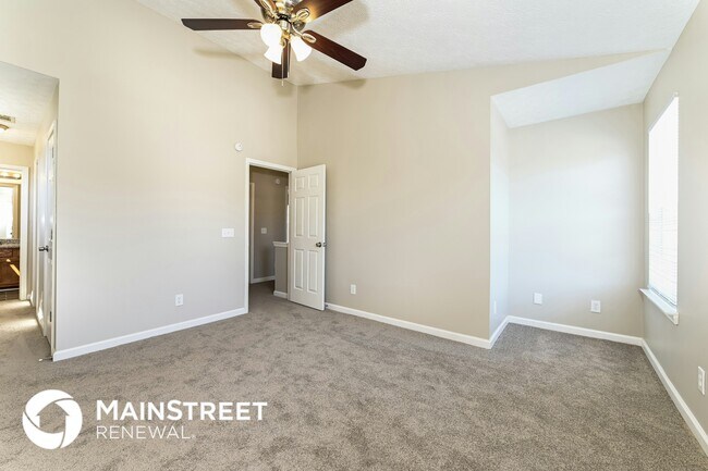 Building Photo - 340 Meadowridge Dr