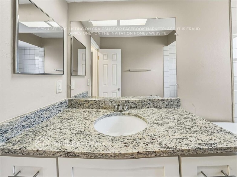 Building Photo - 612 Limetree Dr