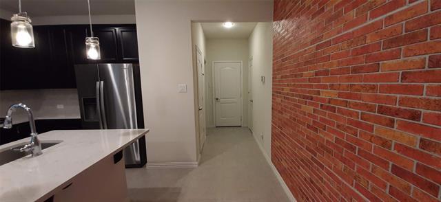 Building Photo - 325 Kennewick Dr