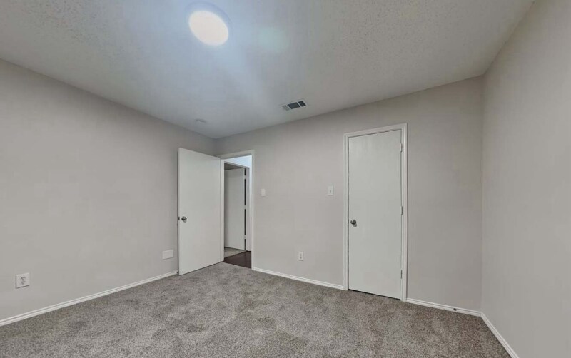 Building Photo - 344 McMurtry Dr