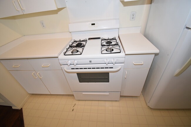 Building Photo - 91-989-525 Puamaeole St