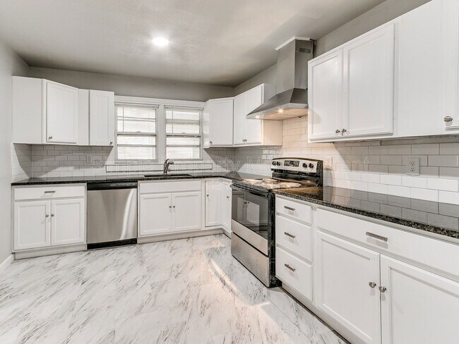 Building Photo - 3145 NW 47th St